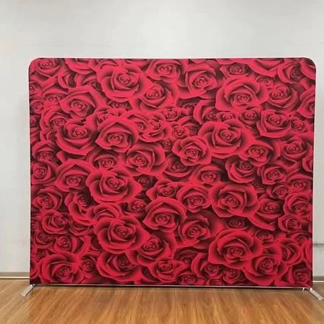 Red roses backdrop
